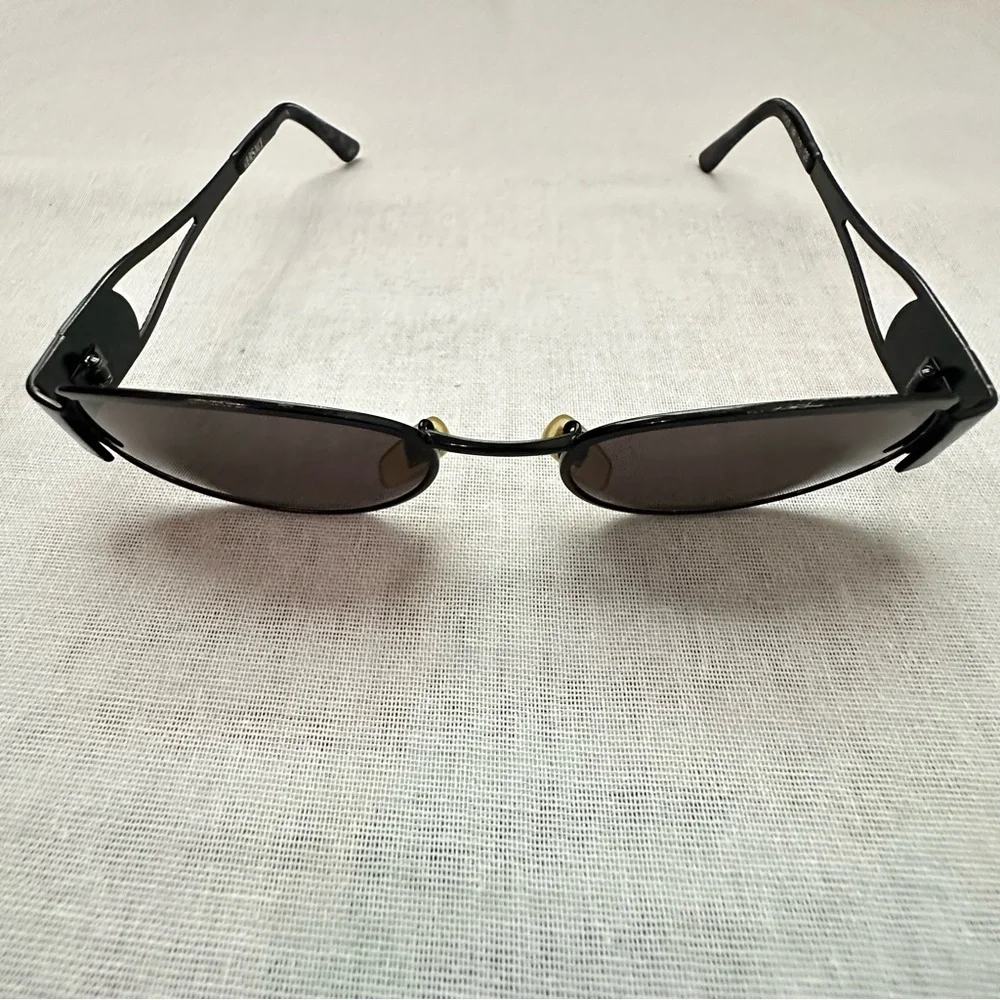 Vintage Gianni Versace Authentic Medusa Black Metal Sunglasses X48